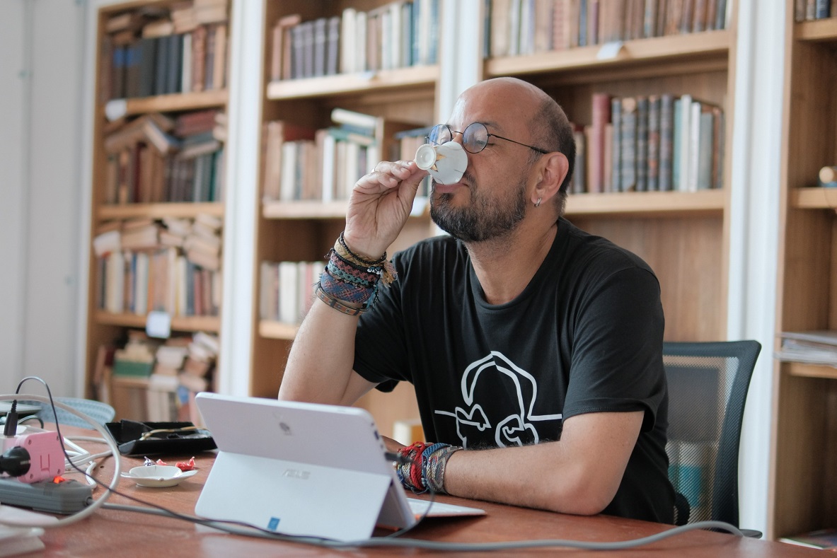 Lee más sobre el artículo Un café